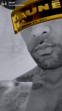 jaune