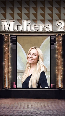 Witryna z neonem M2