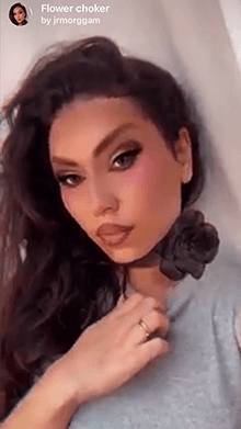 Flower choker