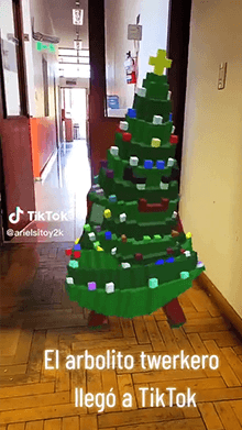 Twerking Christmas Tree
